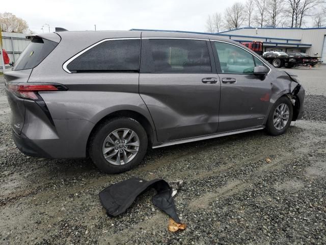 2021 Toyota Sienna LE