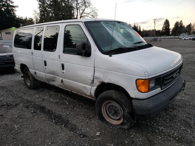 2004 Ford Econoline E350 Super Duty Wagon