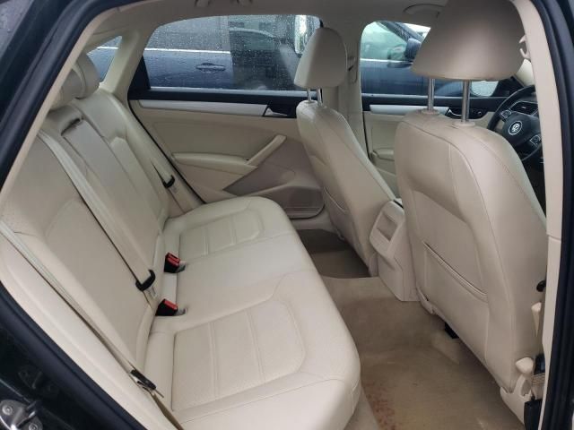 2012 Volkswagen Passat SE