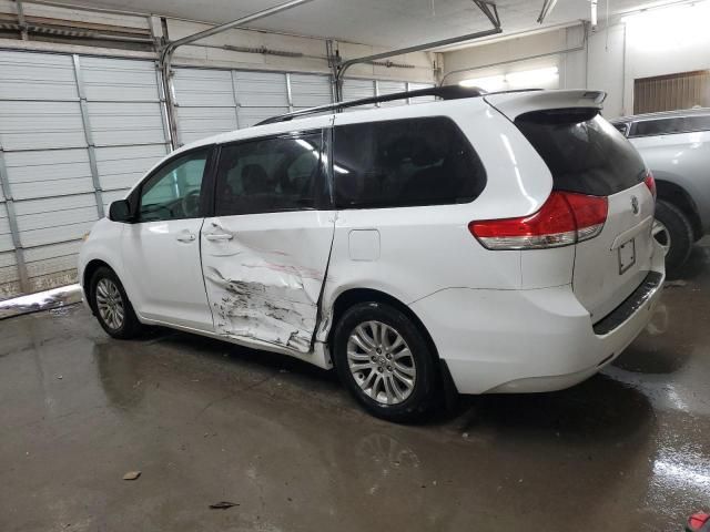 2012 Toyota Sienna XLE