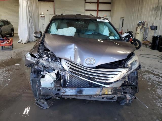 2015 Toyota Sienna XLE