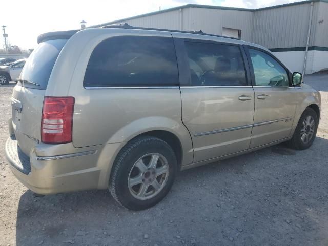 2010 Chrysler Town & Country Touring