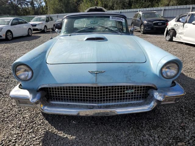 1958 Ford Thunderbird