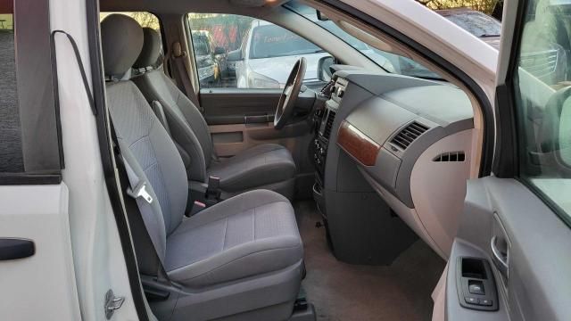 2008 Chrysler Town & Country LX