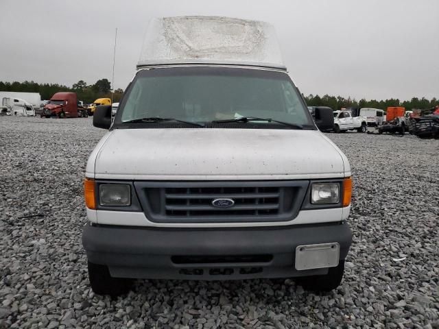 2004 Ford Econoline E350 Super Duty Van