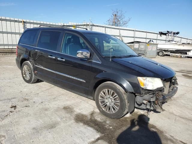 2013 Chrysler Town & Country Touring L