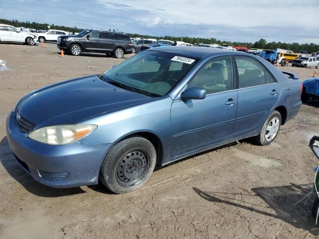 2004 Toyota Camry LE