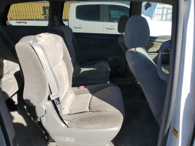 2007 Toyota Sienna CE