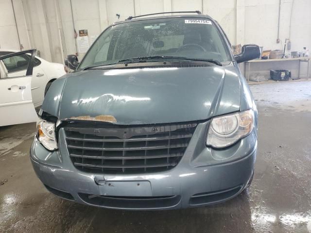 2006 Chrysler Town & Country Touring