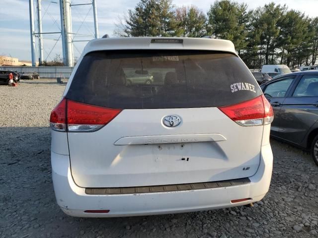 2013 Toyota Sienna LE