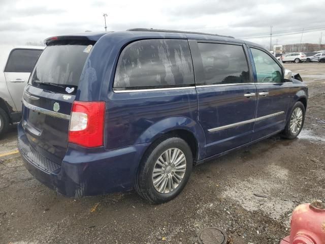 2016 Chrysler Town & Country Touring L