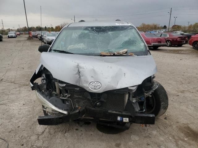 2011 Toyota Sienna LE