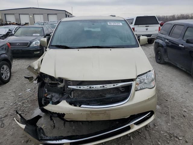 2012 Chrysler Town & Country Touring