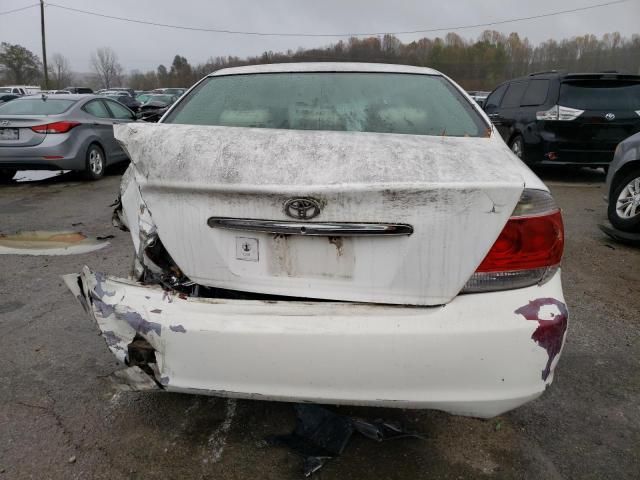 2005 Toyota Camry LE