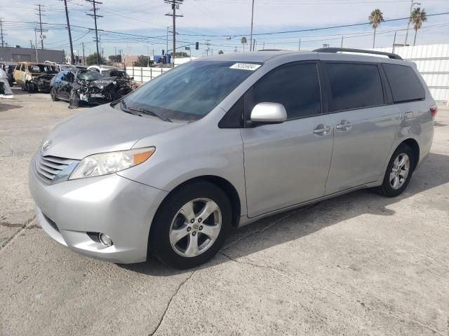 2016 Toyota Sienna LE