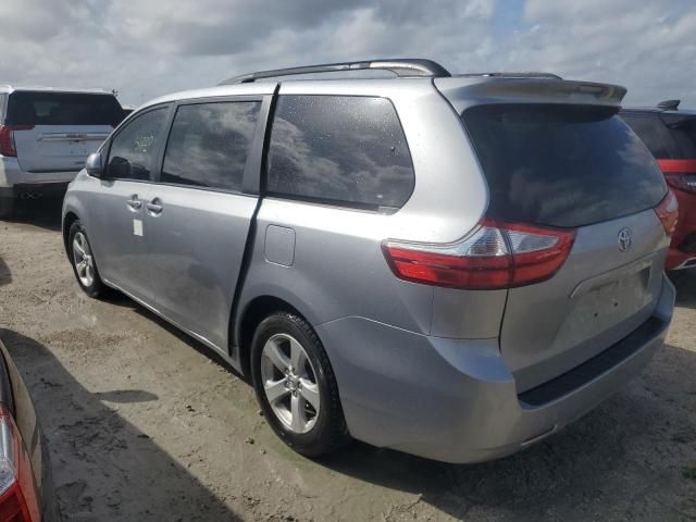 2016 Toyota Sienna LE