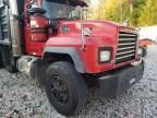 1996 Mack 600 RD600