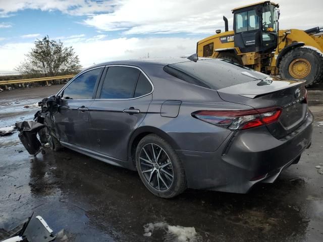 2022 Toyota Camry SE