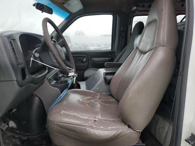 2002 Chevrolet Express G2500