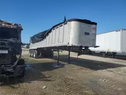 Salvage trucks for sale at Greenwell Springs, LA auction: 2015 Mate Trailer