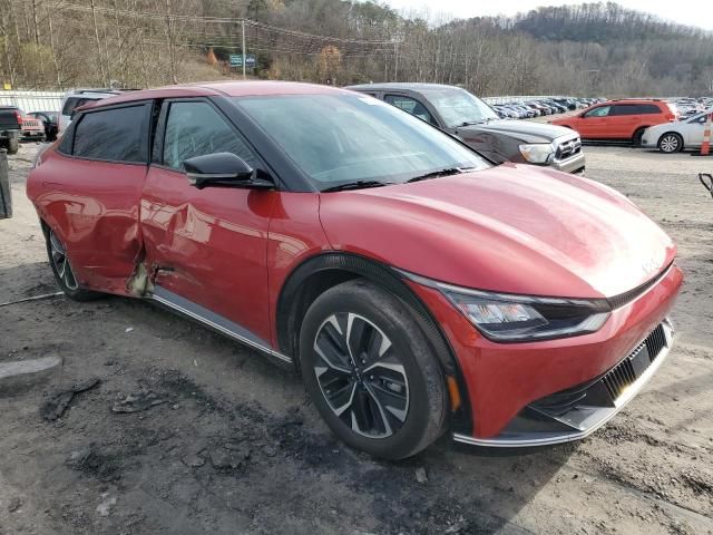 2022 KIA EV6 Light