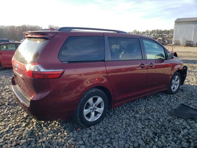 2020 Toyota Sienna LE