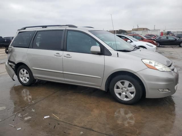 2009 Toyota Sienna XLE