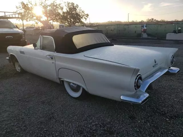 1957 Ford Thunderbird