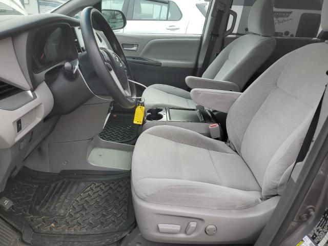 2017 Toyota Sienna LE