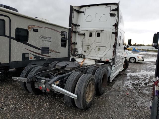 2015 Freightliner Cascadia 125