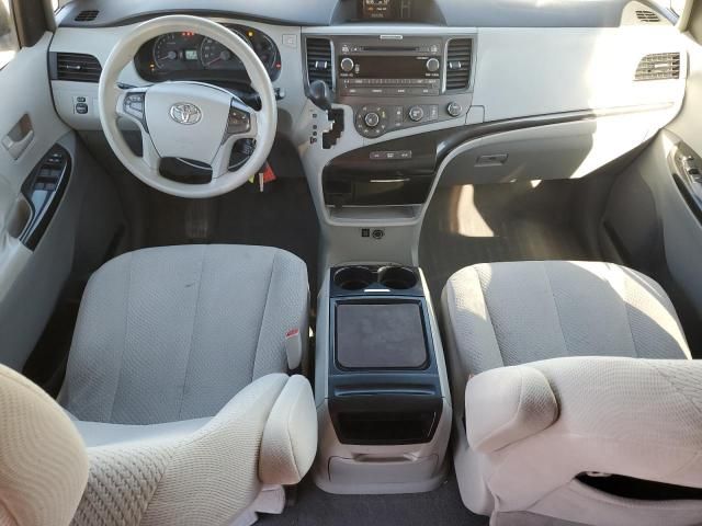 2011 Toyota Sienna LE