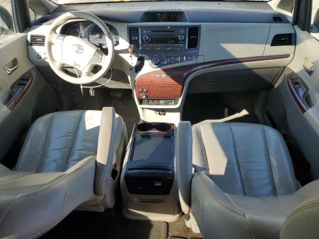 2011 Toyota Sienna XLE