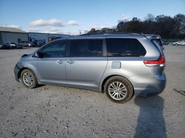 2011 Toyota Sienna XLE