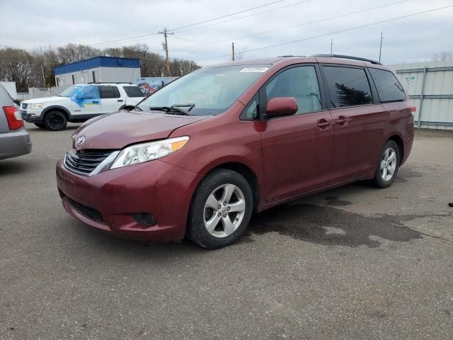 2013 Toyota Sienna LE