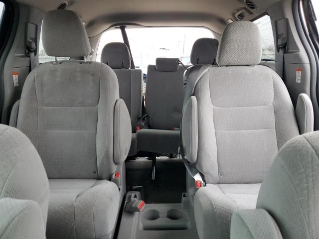 2015 Toyota Sienna LE