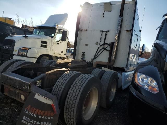 2011 Peterbilt 387