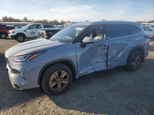 2023 Toyota Highlander Hybrid Bronze Edition