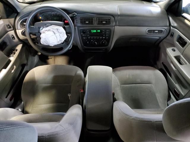 2004 Ford Taurus SE