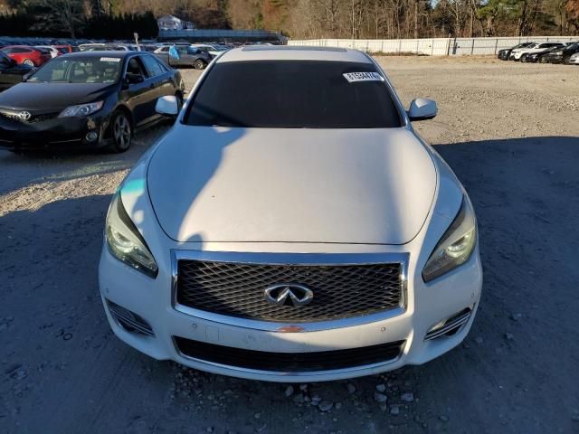 2015 Infiniti Q70 3.7