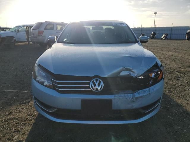 2013 Volkswagen Passat SE