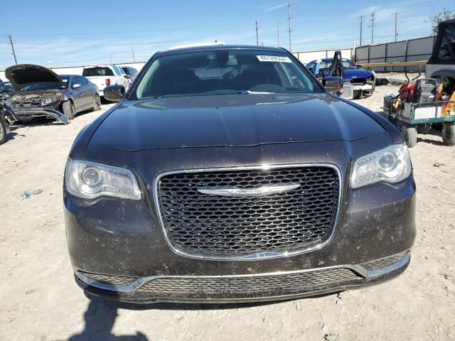 2017 Chrysler 300 Limited