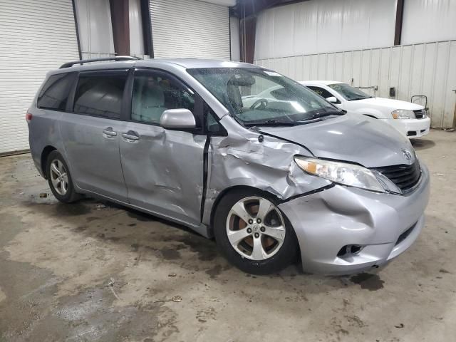 2013 Toyota Sienna LE