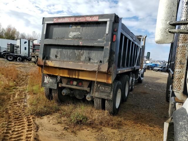 2018 Kenworth Construction T880