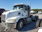 2006 Mack 600 CXN600