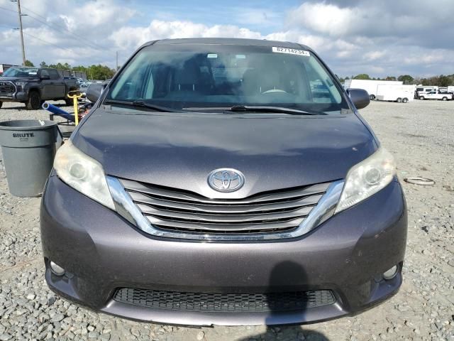 2012 Toyota Sienna XLE