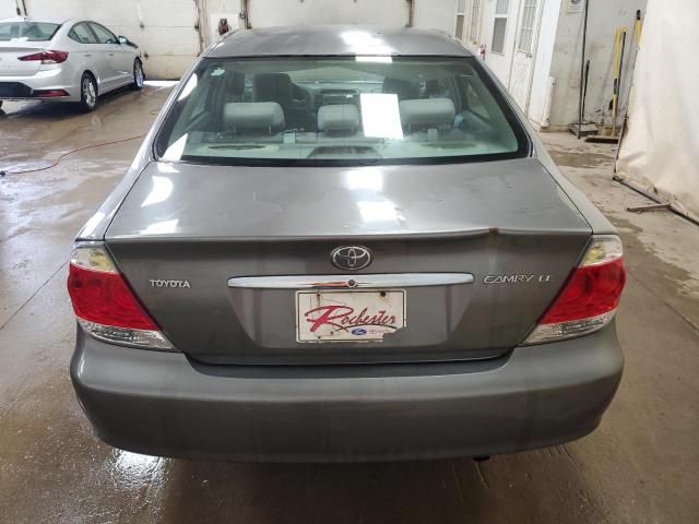 2005 Toyota Camry LE