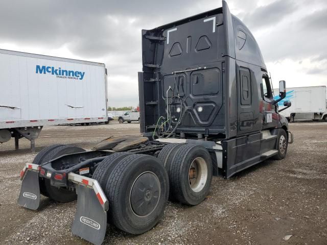 2022 Freightliner Cascadia 126