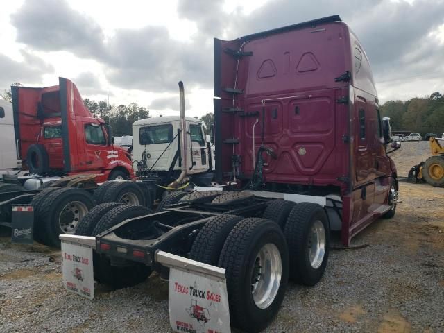 2018 Freightliner Cascadia 126