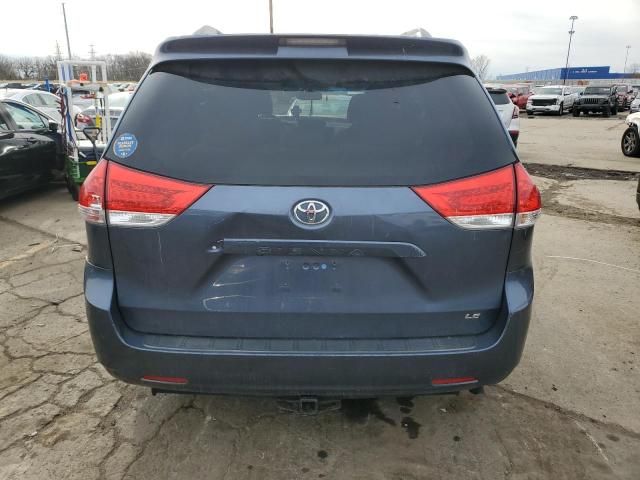 2013 Toyota Sienna LE