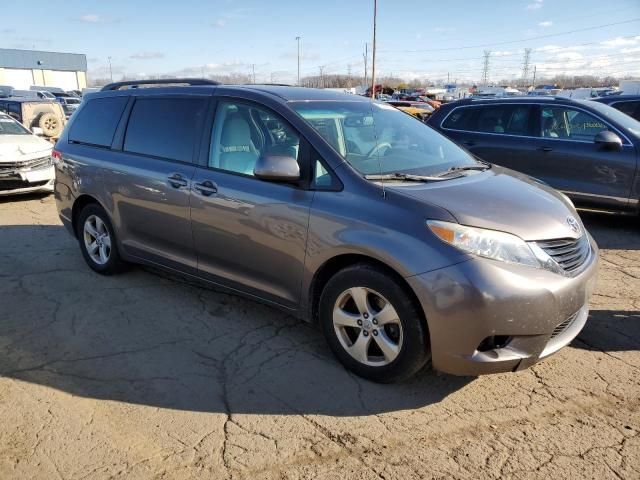 2011 Toyota Sienna LE